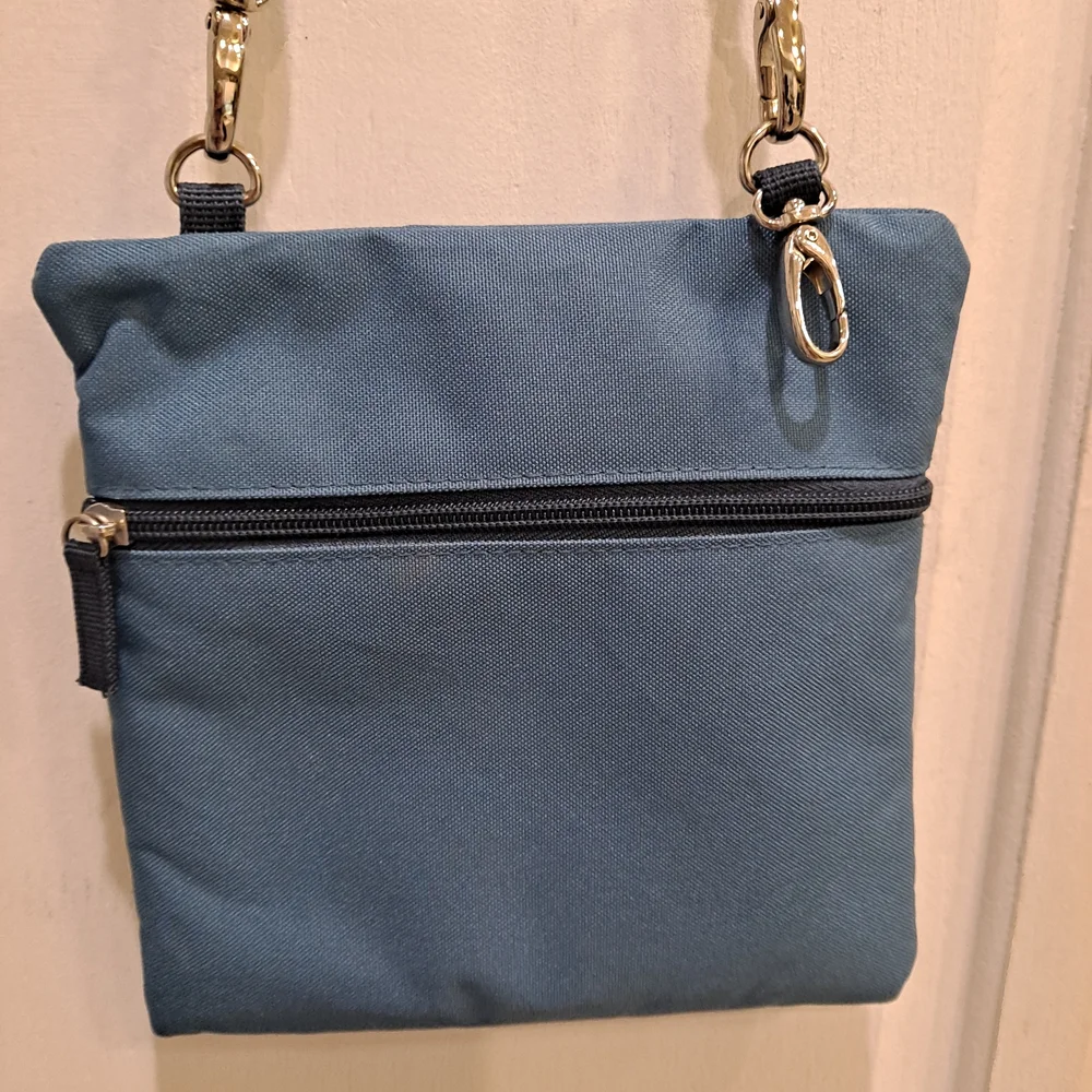 Harry Barker Blue & Black Nylon Dog Travel Crossbody Accessories Bag